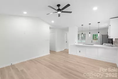 8425 Lochinvar Drive, Charlotte, NC 28227 - Photo 7