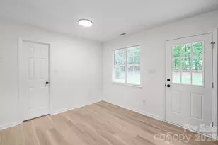 8425 Lochinvar Dr, Charlotte, NC 28227 - Photo 11