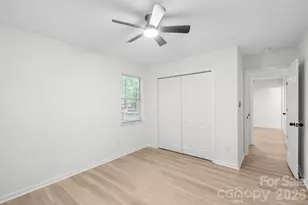 8425 Lochinvar Dr, Charlotte, NC 28227 - Photo 15