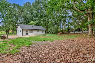8425 Lochinvar Drive, Charlotte, NC 28227 - Photo 3
