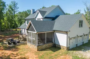 378 Walnut Tree Rd, Statesville, NC 28625 - Photo 5