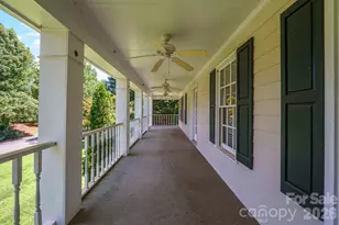 7000 Hollow Oak Dr, Charlotte, NC 28227 - Photo 5