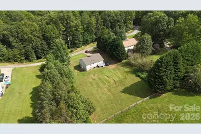 2827 Hollybrook Lane, Morganton, NC 28655 - Photo 7