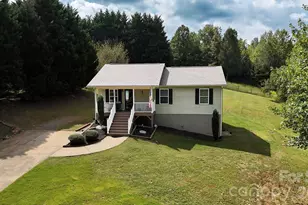 2827 Hollybrook Ln, Morganton, NC 28655 - Photo 5