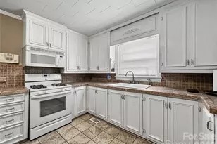 832 Baker St, Statesville, NC 28677 - Photo 25