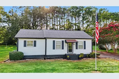 832 Baker Street, Statesville, NC 28677 - Photo 3