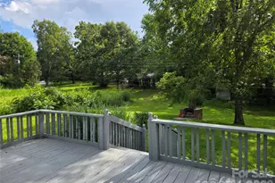 1323 Locust Grove Rd, Hendersonville, NC 28792 - Photo 13