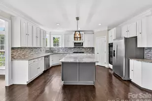 139 Corona Cir, Mooresville, NC 28117 - Photo 11
