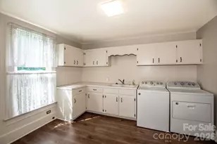 316 S Race St, Statesville, NC 28677 - Photo 21