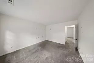 6835 Farmingdale Dr, Charlotte, NC 28212 - Photo 17