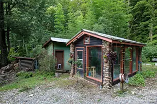87 Old Chimney Ln, Cedar Mountain, NC 28718 - Photo 25
