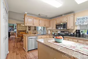 39 Stephanie Ln, Hendersonville, NC 28792 - Photo 15