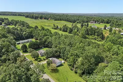 916 Long Branch Road, Grover, NC 28073 - Photo 7