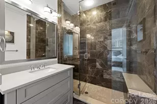 222 S Caldwell St, Charlotte, NC 28202 - Photo 33