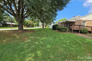 305 Oakland Ave Ave, Morganton, NC 28655 - Photo 3