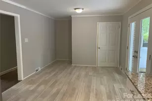 540 Carolyn Ln, Charlotte, NC 28213 - Photo 7