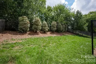 9407 Thatcher Hall Ct, Charlotte, NC 28277 - Photo 27