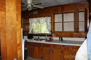 1551 Connelly Springs Rd, Lenoir, NC 28645 - Photo 9