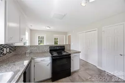 534 Mary Charlotte Drive, Charlotte, NC 28262 - Photo 5