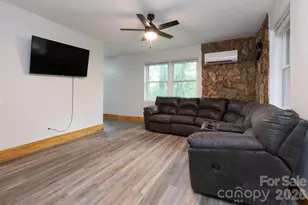 210 Sunset Farm Rd, Whittier, NC 28789 - Photo 3