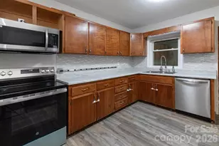 210 Sunset Farm Rd, Whittier, NC 28789 - Photo 5
