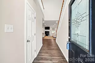 10404 Haddington Dr NW, Charlotte, NC 28269 - Photo 5