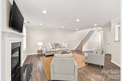 10404 Haddington Drive NW, Charlotte, NC 28269 - Photo 9