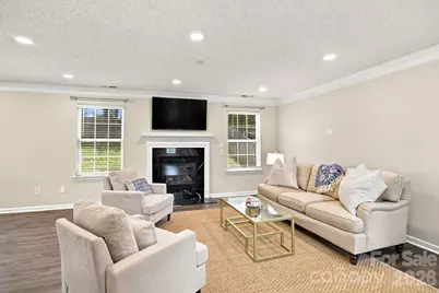 10404 Haddington Drive NW, Charlotte, NC 28269 - Photo 7