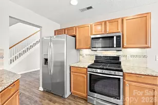 10404 Haddington Dr NW, Charlotte, NC 28269 - Photo 19