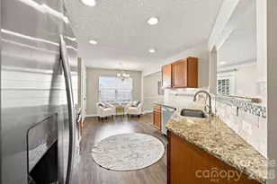 10404 Haddington Dr NW, Charlotte, NC 28269 - Photo 21