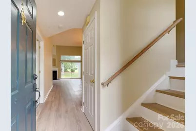 9128 Treyburn Drive, Charlotte, NC 28216 - Photo 3