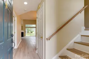 9128 Treyburn Dr, Charlotte, NC 28216 - Photo 3