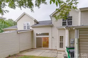 9128 Treyburn Dr, Charlotte, NC 28216 - Photo 15
