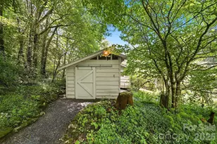 6354 Gingercake Rd, Newland, NC 28657 - Photo 9