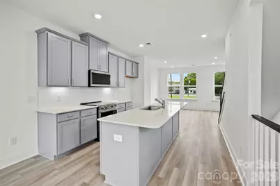 1017 Revival Row, Charlotte, NC 28208 - Photo 5