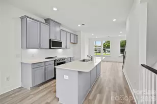 1017 Revival Row, Charlotte, NC 28208 - Photo 5