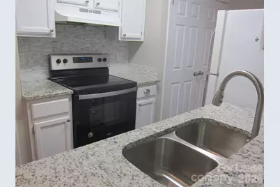 5008 Aberdun Court, Charlotte, NC 28215 - Photo 17