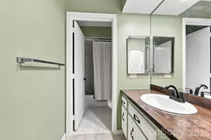 98 Laurelwood Cir W, Hendersonville, NC 28791 - Photo 21