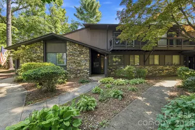 98 Laurelwood Circle W #6, Hendersonville, NC 28791 - Photo 1