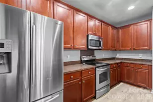 4707 Craigmoss Ln, Charlotte, NC 28278 - Photo 7