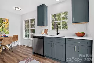 5800 Pennycross Ln, Charlotte, NC 28216 - Photo 15