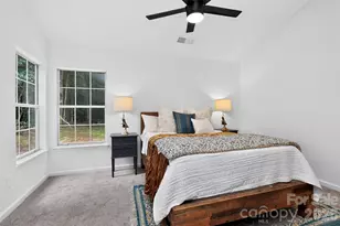 5800 Pennycross Ln, Charlotte, NC 28216 - Photo 23
