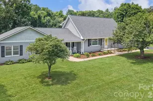 47 Cane Creek Cir, Fairview, NC 28730 - Photo 1