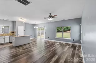 446 Tribune Dr, Charlotte, NC 28214 - Photo 11