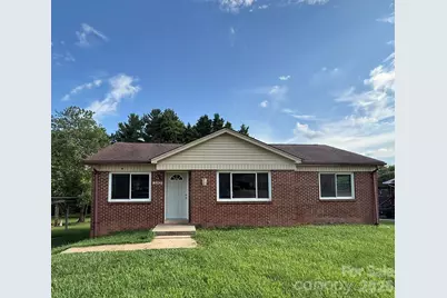2262 9th Avenue Drive NE, Hickory, NC 28601 - Photo 1
