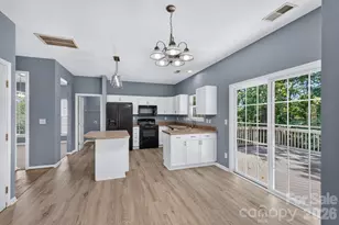 728 Knightswood Rd, Fort Mill, SC 29708 - Photo 9