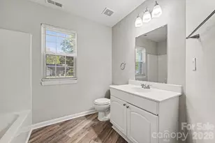 4410 Craven Hill Dr, Charlotte, NC 28216 - Photo 15