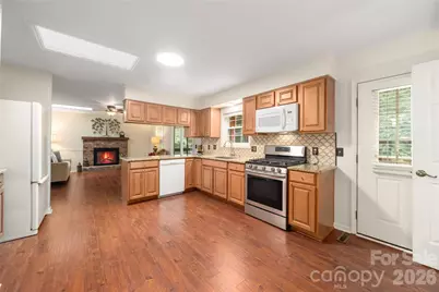 4 Hunters Lane, Hendersonville, NC 28791 - Photo 11