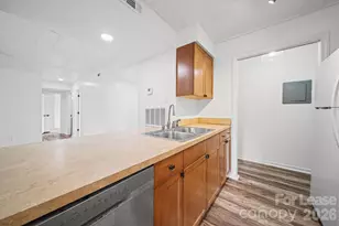 11023 Harrowfield Rd, Charlotte, NC 28226 - Photo 9