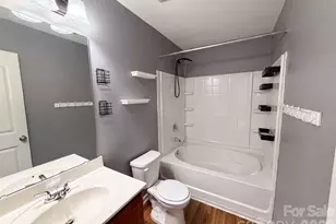 5730 Natick Dr, Charlotte, NC 28214 - Photo 17